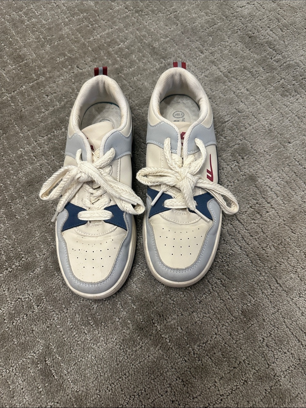 Men's /womens Warrior Sneakers men’s sz 7 Women’s sz 8